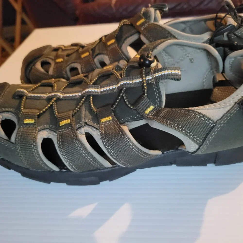 Sandals - Picture 4 of 6